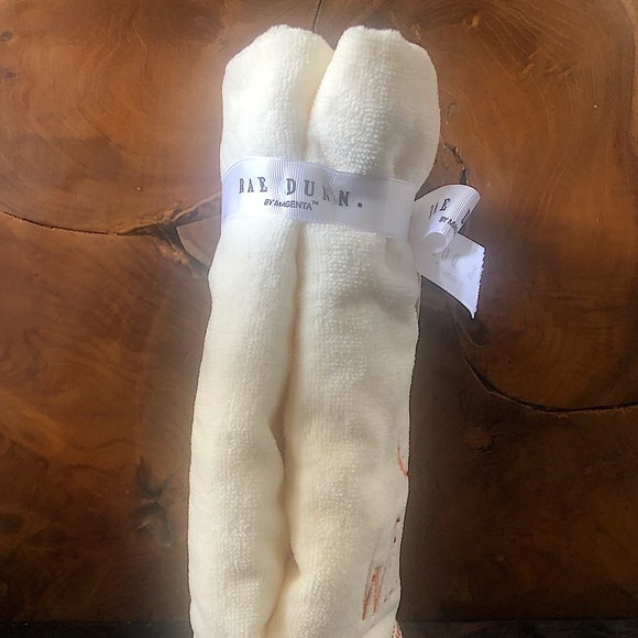 RAE DUNN Set of 2 Hand Towels “Welcome” - Pumpkin - Halloween/Thanksgiving 🎃🍁 - Picture 3 of 3